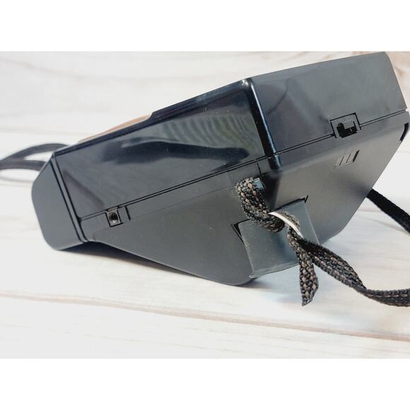 Vintage Kodak Colorburst 100 Instant Film Camera Photography With Strap 1980s - Picture 4 of 12